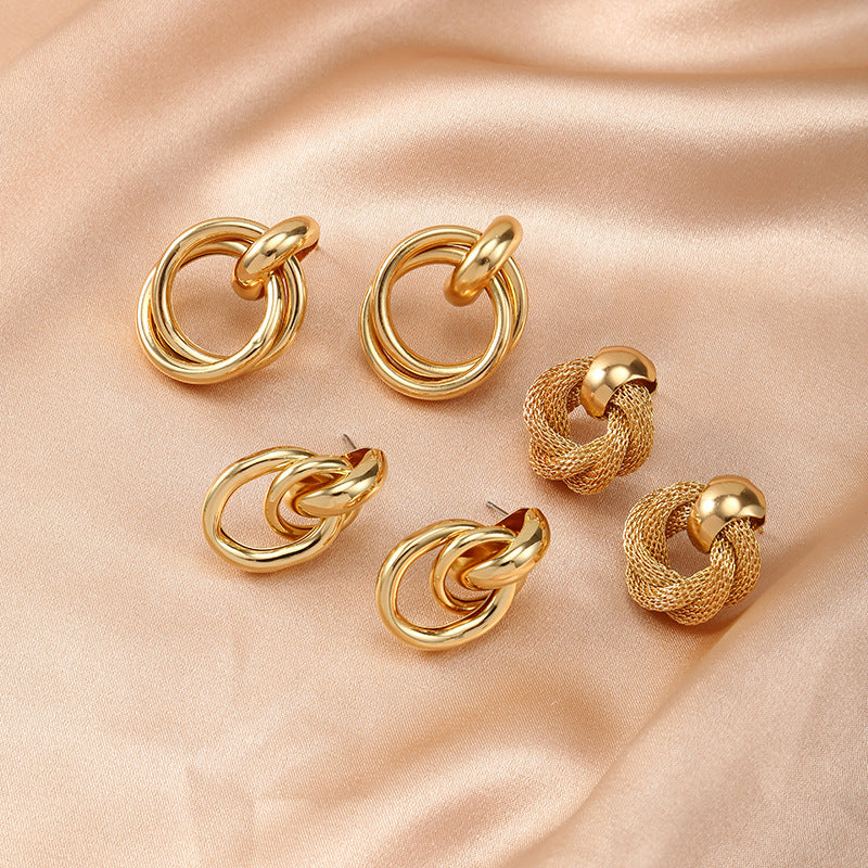 New trendy design earrings with a niche and cool temperament alloy earrings
