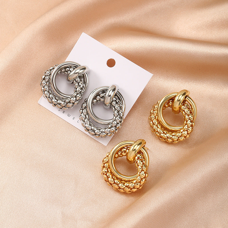 New trendy design earrings with a niche and cool temperament alloy earrings